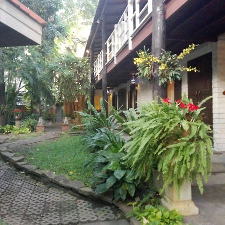 Smile House Guesthouse Chiang Mai Exterior photo